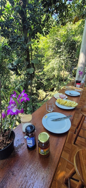 Outdoor dining - Hans (Angra dos Reis)
