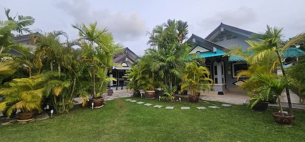 Property grounds - Karon Homes (Karon)