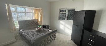 Cozy Cannock Retreat - 3 Bedroom 2 Bathroom
