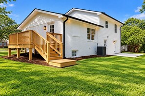 Unclassified image, 2 of 12, button - Leo-Awesome 5-bedroom house in Powder Springs (Powder Springs)