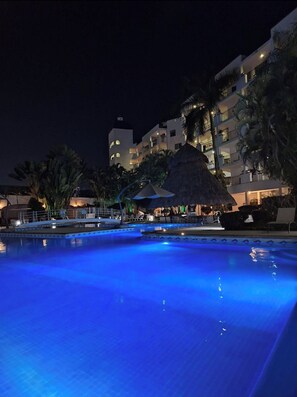 Pool - 🛥Marina Vallarta 3BR | Yacht Harbor | Pool & Near the Beach (Puerto Vallarta)