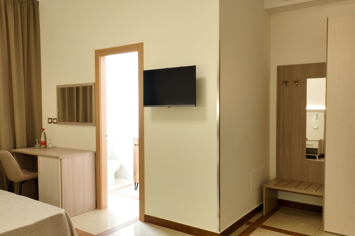Comfort Double Room, Partial Ocean View