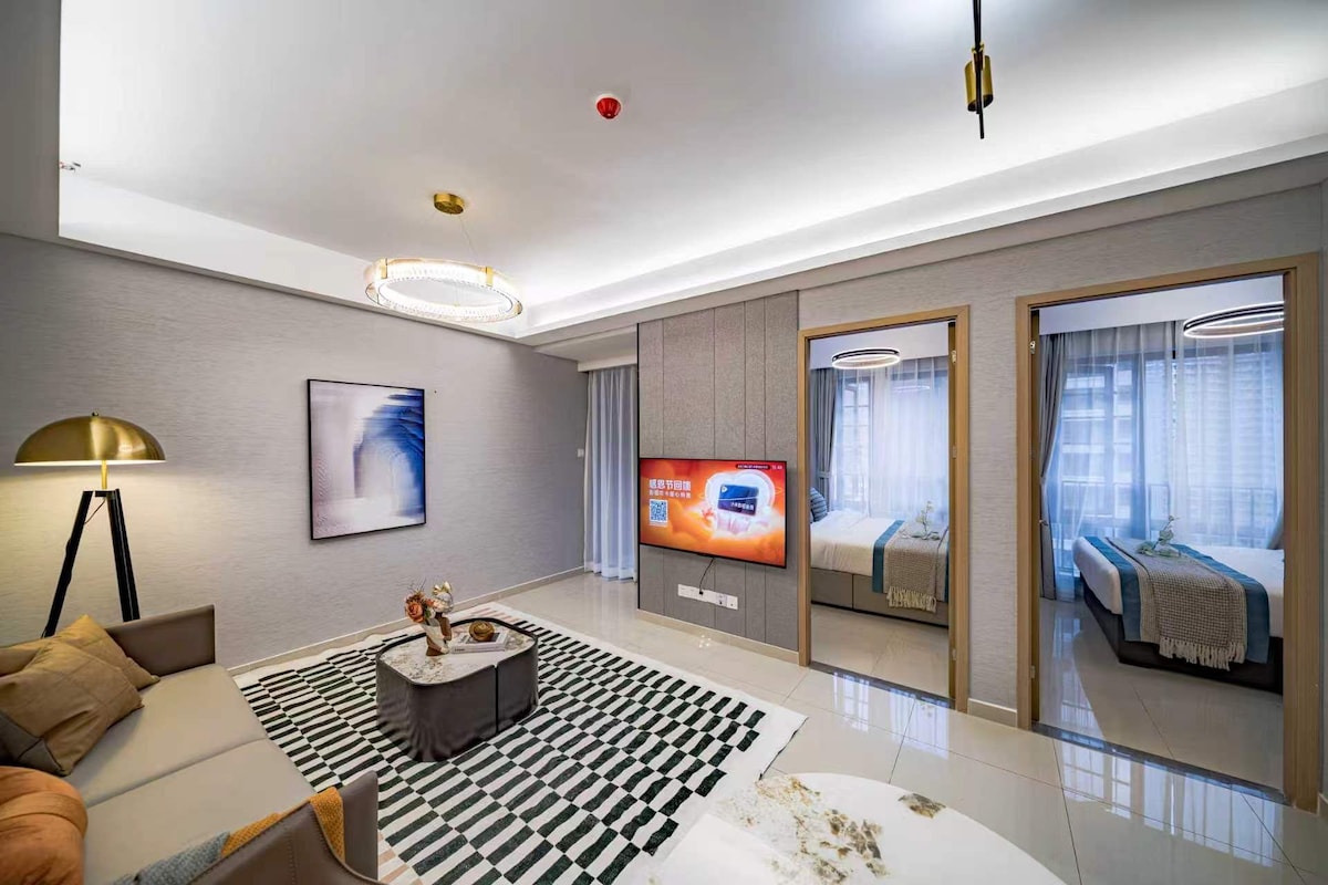 Suite de lujo, balcón, vista a la ciudad