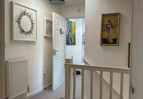 Charming Corsham Apartment With 2 Bedrooms