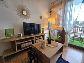 Unclassified image, 4 of 22, button - Vrbo Property (San Bartolomé de Tirajana)