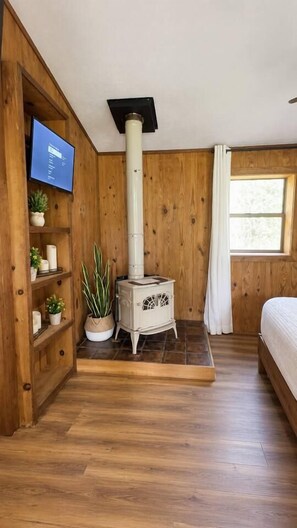 Room - Ozark Cabin Loft · 28 Acres · Near Buffalo River (Parthenon)