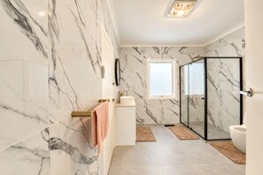 Unclassified image, 5 of 27, button - Oceans Eleven | Luxury Coastal Escape with 360° Ocean Views (Frankston South)