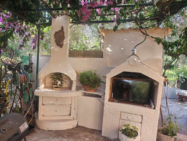 Unclassified image, 1 of 6, button - Vrbo Property (Borgo)