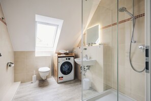 Unclassified image, 4 of 31, button - Vrbo Property (Zingst)