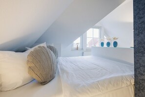 Unclassified image, 2 of 31, button - Vrbo Property (Zingst)
