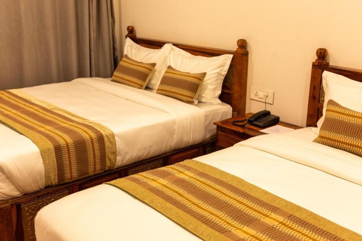 ห้องดีลักซ์ทวิน, วิวเมือง | ตู้นิรภัยในห้องพัก, โต๊ะทำงาน, ผ้าม่านกันแสง, Wi-Fi ฟรี