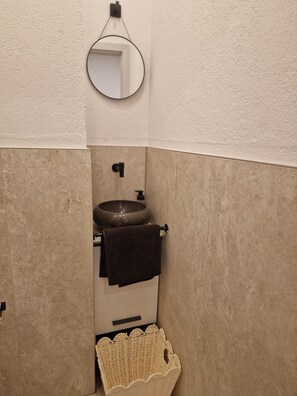 Unclassified image, 2 of 11, button - Vrbo Property (Villingen-Schwenningen)