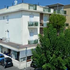 Unclassified image, 2 of 86, button - Hotel Ave (Rimini)