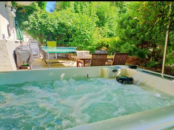 Unclassified image, 1 of 11, button - Vrbo Property (Saint-Amant-Tallende)