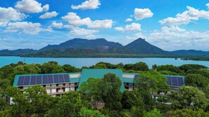 Ảnh chưa phân loại, 2 trong số 21 ảnh, nút