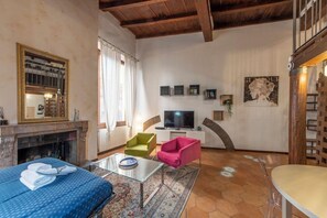 Unclassified image, 4 of 48, button - Housmart Solferino 39 (Bologna)
