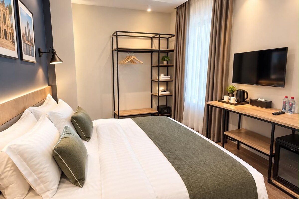 Standard Double Room | Iron/ironing board (on request), WiFi (free)