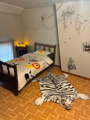 Luokittelematon kuva, 5 kautta 8, painike