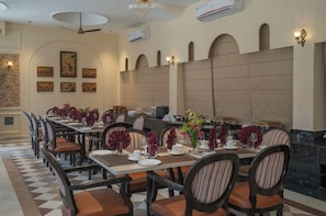تناول الطعام