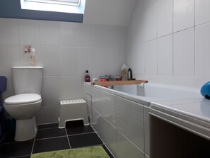 Bathroom - Vrbo Property (Plouha)