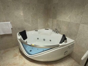 Bathroom - Aurion Executive Apartment- Rashid Mall  (Madinah)