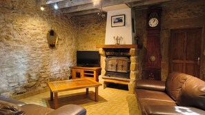 Unclassified image, 5 of 17, button - Vrbo Property (Montmeyran)