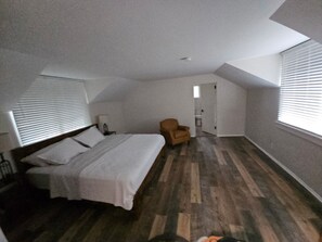 Room - Fantastic 2-bedroom house with AC in charming Marcellus (Marcellus)