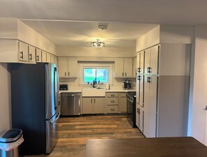 Private kitchen - Fantastic 2-bedroom house with AC in charming Marcellus (Marcellus)