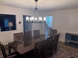 Dining - Fantastic 2-bedroom house with AC in charming Marcellus (Marcellus)