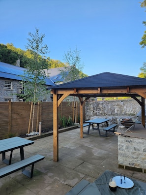 Tempat makan outdoor