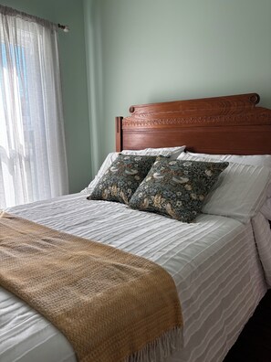 Room - Something Blue: New-to-market 2-bedroom peaceful retreat (Nevada)