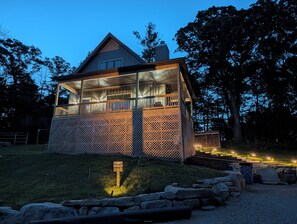 Exterior - 3-bedroom farmhouse in serene Champion with cool AC breeze (Champion)