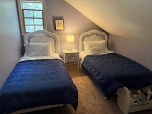 Unclassified image, 2 of 15, button - Nevada City Butternut Retreat (Nevada City)