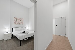 Unclassified image, 3 of 71, button - PremiumStays: 2 bd loft w/balcony : Playhouse sq : Theater : Arena : Parking (Cleveland)