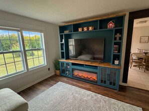 Unclassified image, 5 of 31, button - Charming 3-bedroom house in Marshfield on four beautiful acres! (Marshfield)