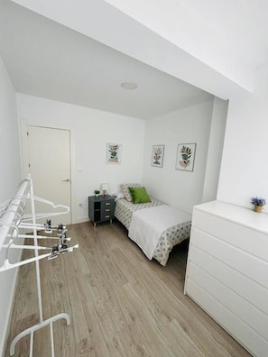 Room - DELUXE FAMILIAR  (Albacete)