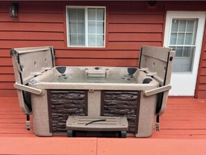 Bain à remous extérieur