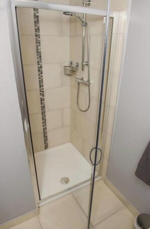 Bathroom - Atlantic Sunset (Portmagee)