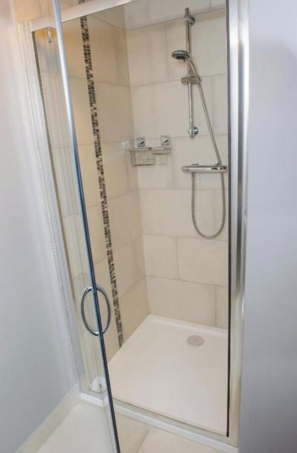 Bathroom - Atlantic Sunset (Portmagee)