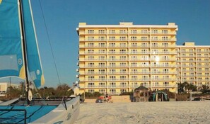 Beach - Cozy 2-bedroom Marco Island condo w/ beach access, pool, & close to restaurants. (Marco Island)