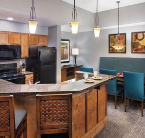 Unclassified image, 3 of 7, button - Cozy 1-bedroom condo sleeps 4 with indoor waterpark AC in pleasant Sevierville (Sevierville)