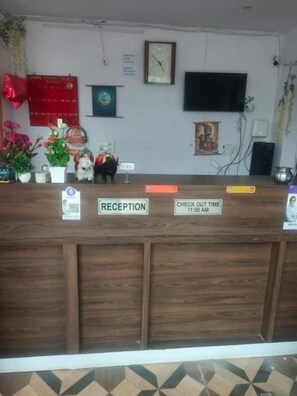 Unclassified image, 3 of 50, button - Hotel Pavani (Badrinath)