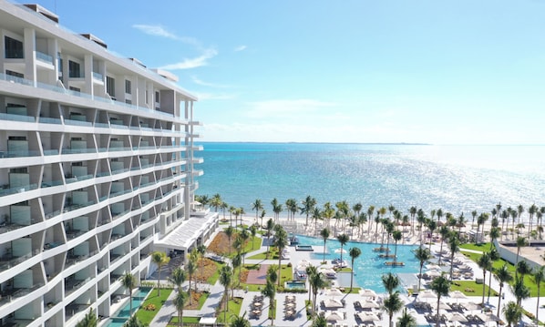 Unclassified image, 1 of 19, button - Luxury 2BR Ocean Suite of the Caribbean Sea Panorama View (Cancún)