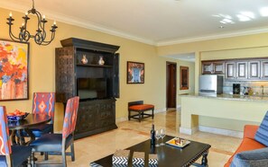 Interior - PB Sunset Bay ELITE Presidential 2bd/2b Saturday check-ins, sleeps 8, Golf disc (Cabo San Lucas)