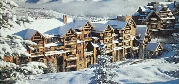 Exterior - 3 bedrooms. Connects to Ritz Carlton Includes up to 8 lift tickets per day,free (Avon)