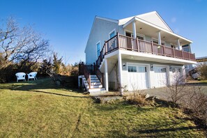 Exterior - 2-bedroom apartment in gorgeous Lanesville, a village of Gloucester, MA (Gloucester)