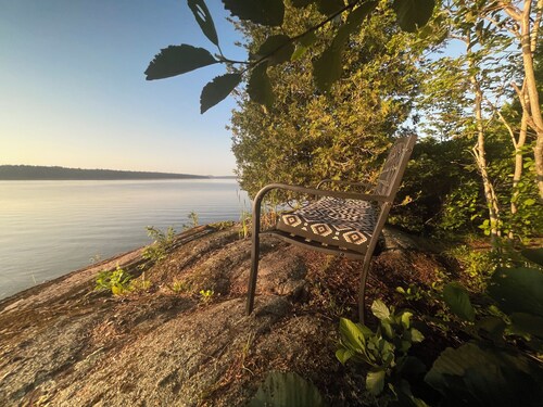 Peaceful waterfront haven heated gazebo fast WiFi