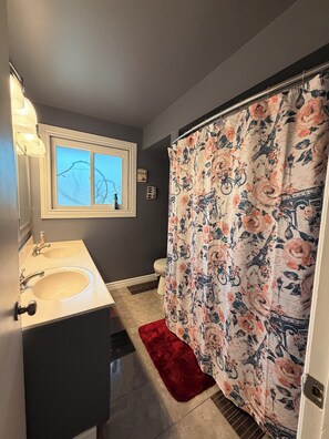 Unclassified image, 5 of 14, button - Perfect 4-bedroom house with private pool in sunny Phoenix (Phoenix)