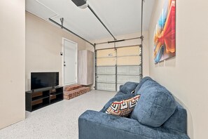 Unclassified image, 5 of 23, button - Comfy 2-BD Room bungalow, near Old Sac, Discovery/Sutter Park, Golden 1 Center. (West Sacramento)