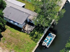 Unclassified image, 2 of 14, button - Grotto Getaway (Homosassa)